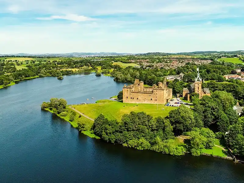Linlithgow Abbey and Linlithgow Palace | travel ways