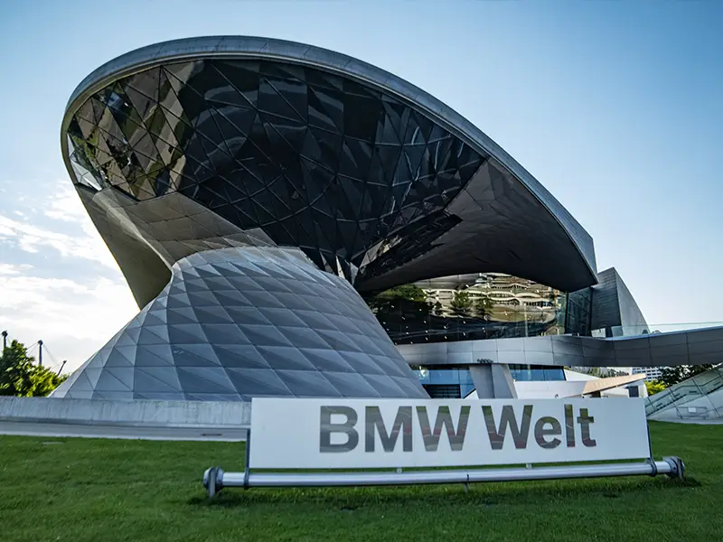 BMW World | travel ways