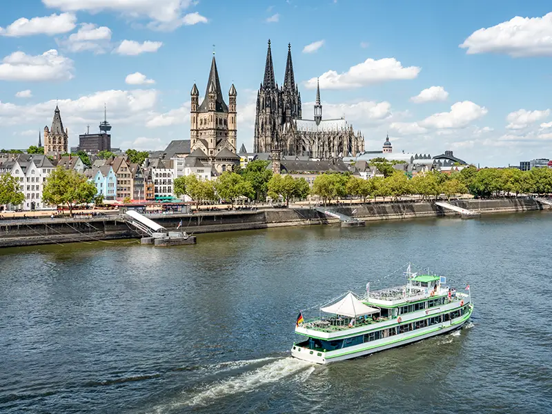 Rhein River in Cologne | travel ways